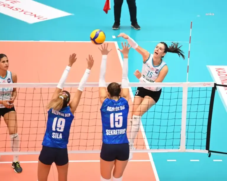 Bozüyük Kadın Voleybol Takımı’nın İlk Maçı